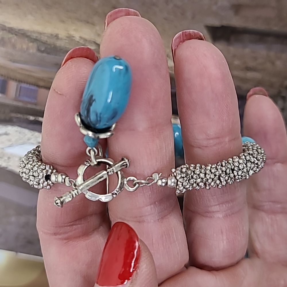 Bracelet Turquoise Silver Toggle Closure Charm Everyday Casual Western Gift EUC - Picture 4 of 5